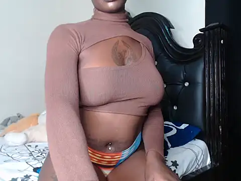 Snapshot of queenvenus2 chatting on February 22, 1:57 pm queenvenus2 online show from February 22, 1:57 pm