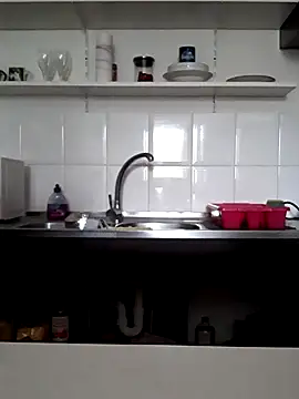 Snapshot of Moi_Lina chatting on December 3, 12:49 pm Moi Lina online show from December 3, 12:49 pm