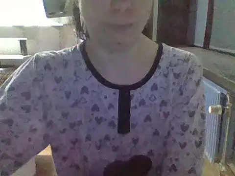 Snapshot of Moi_Lina chatting on December 14, 10:28 pm Moi Lina online show from December 14, 10:28 pm