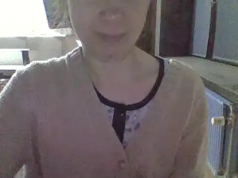 Snapshot of Moi_Lina chatting on February 2, 11:11 pm Moi Lina online show from February 2, 11:11 pm