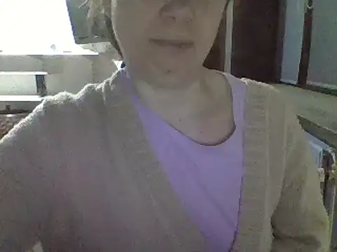 Snapshot of Moi_Lina chatting on February 19, 12:25 am Moi Lina online show from February 19, 12:25 am