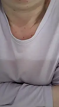 Snapshot of Moi_Lina chatting on March 20, 12:30 am Moi Lina online show from March 20, 12:30 am