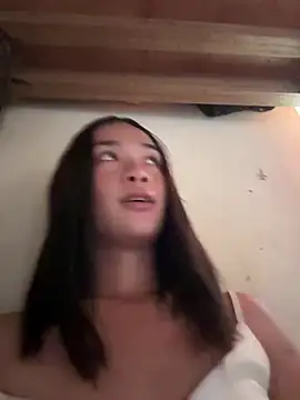 ShinningEthene online show from March 6, 4:20 am