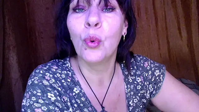 Snapshot of karina_ren_ chatting on February 7, 2:47 pm karina ren online show from February 7, 2:47 pm