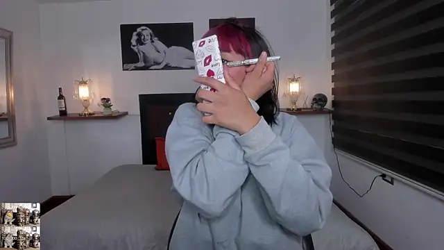 Mariana Joness online show from January 6, 2:48 am