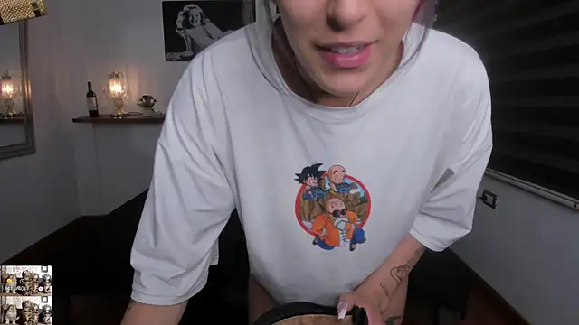 Mariana Joness online show from March 17, 2:52 am