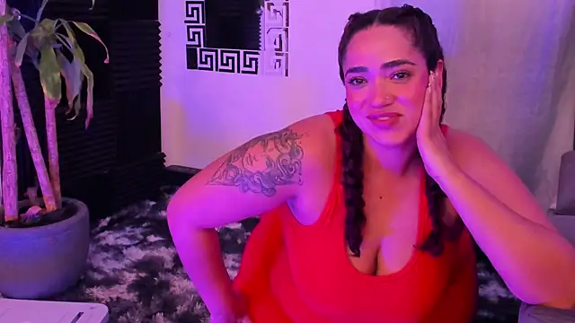 Snapshot of HannaMiills@xh chatting on April 13, 2:55 pm HannaMiillsxh online show from April 13, 2:55 pm