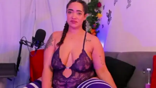 Snapshot of HannaMiills@xh chatting on May 2, 1:16 pm HannaMiillsxh online show from May 2, 1:16 pm