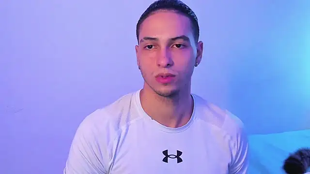 Snapshot of Kris_Khalifa69 chatting on December 8, 9:52 pm Kris Khalifa69 online show from December 8, 9:52 pm