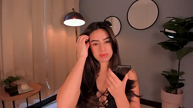 LiaPearce online show from December 17, 12:54 pm