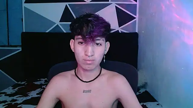 littlextreme online show from December 11, 4:18 am