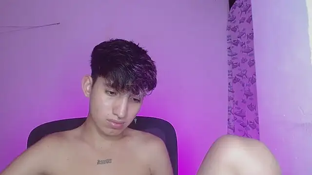 littlextreme online show from February 23, 4:17 am