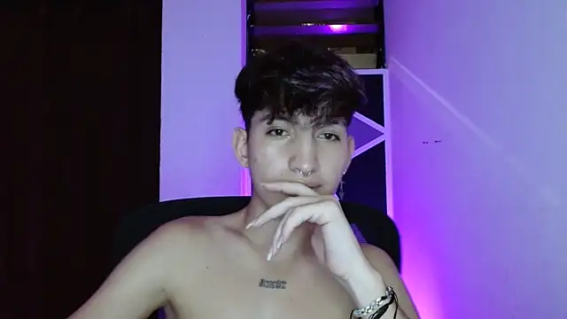 littlextreme online show from March 16, 4:41 am