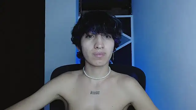 littlextreme online show from February 20, 6:26 am