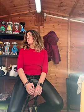 DaisyVibesss online show from December 29, 1:38 pm