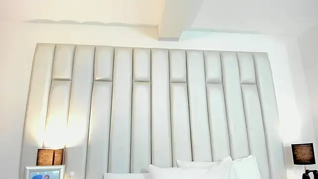 aandreaperez online show from October 23, 11:42 am