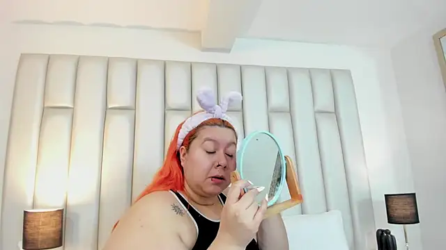 aandreaperez online show from November 21, 11:42 am