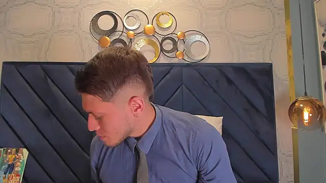 Snapshot of SebastianMaximoff chatting on January 4, 3:17 pm SebastianMaximoff online show from January 4, 3:17 pm