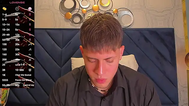 Snapshot of SebastianMaximoff chatting on January 7, 3:02 pm SebastianMaximoff online show from January 7, 3:02 pm