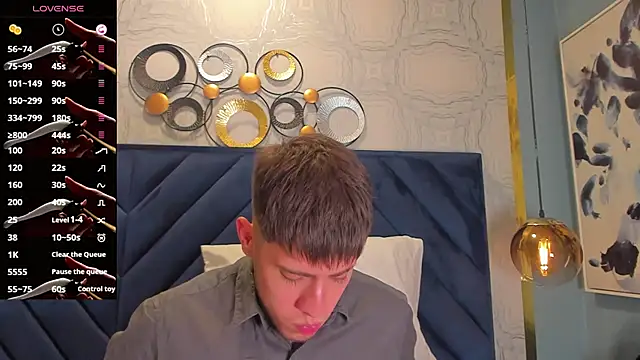 Snapshot of SebastianMaximoff chatting on January 8, 6:20 pm SebastianMaximoff online show from January 8, 6:20 pm