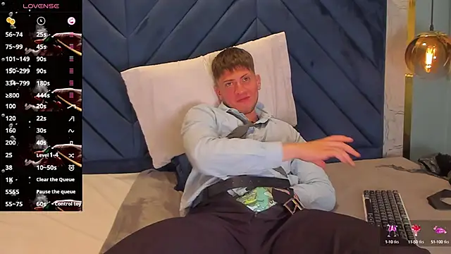 Snapshot of SebastianMaximoff chatting on January 11, 2:58 pm SebastianMaximoff online show from January 11, 2:58 pm