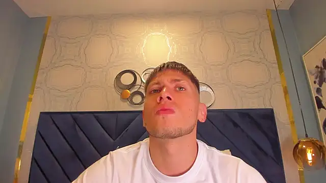 Snapshot of SebastianMaximoff chatting on January 15, 11:43 am SebastianMaximoff online show from January 15, 11:43 am