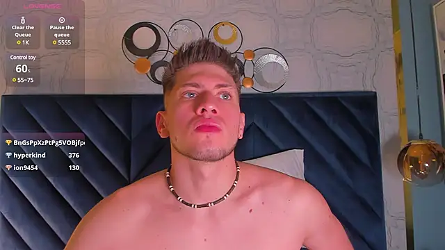 Snapshot of SebastianMaximoff chatting on January 18, 3:27 pm SebastianMaximoff online show from January 18, 3:27 pm