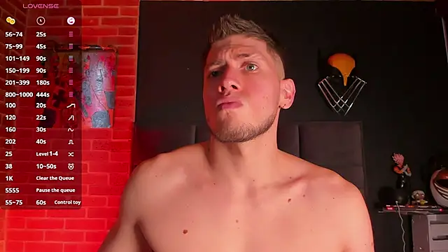 Snapshot of SebastianMaximoff chatting on February 8, 3:53 pm SebastianMaximoff online show from February 8, 3:53 pm