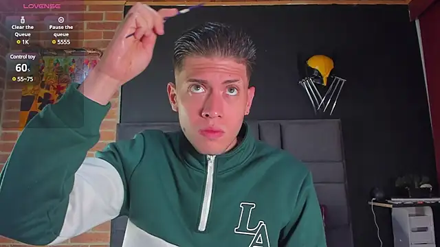 Snapshot of SebastianMaximoff chatting on March 21, 2:29 pm SebastianMaximoff online show from March 21, 2:29 pm