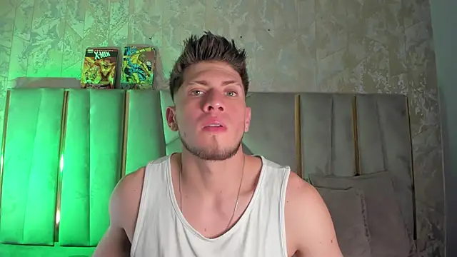 Snapshot of SebastianMaximoff chatting on September 18, 7:49 pm SebastianMaximoff online show from September 18, 7:49 pm