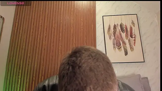 Snapshot of SebastianMaximoff chatting on September 28, 1:38 pm SebastianMaximoff online show from September 28, 1:38 pm