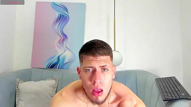 Snapshot of SebastianMaximoff chatting on October 25, 7:30 pm SebastianMaximoff online show from October 25, 7:30 pm