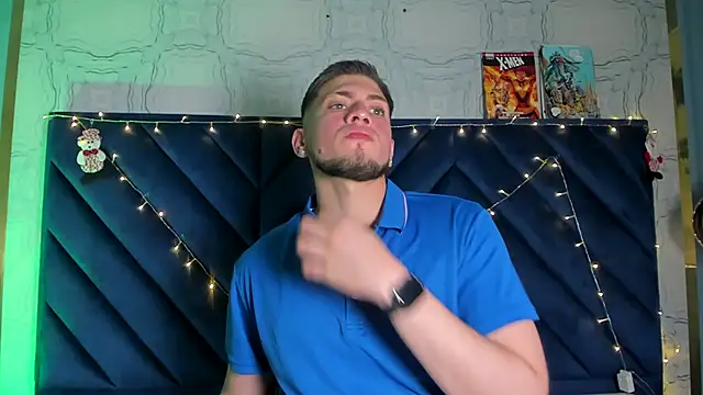 Snapshot of SebastianMaximoff chatting on December 13, 7:53 pm SebastianMaximoff online show from December 13, 7:53 pm