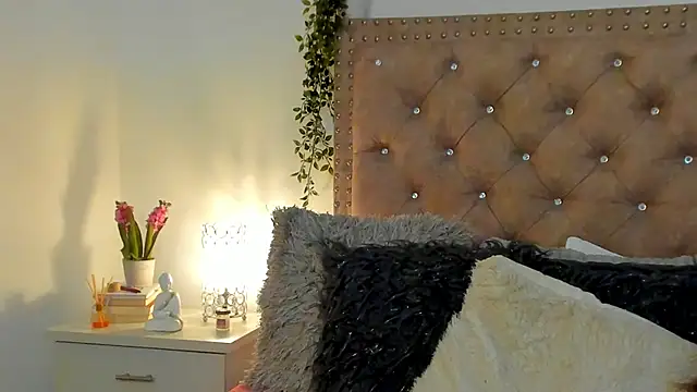 Snapshot of Lissa_gray chatting on January 11, 4:27 am Lissa gray online show from January 11, 4:27 am