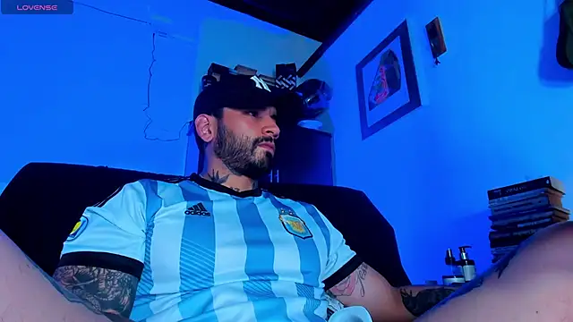 CamiloGray  online show from January 22, 8:17 pm