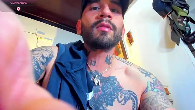 CamiloGray  online show from February 10, 6:56 pm