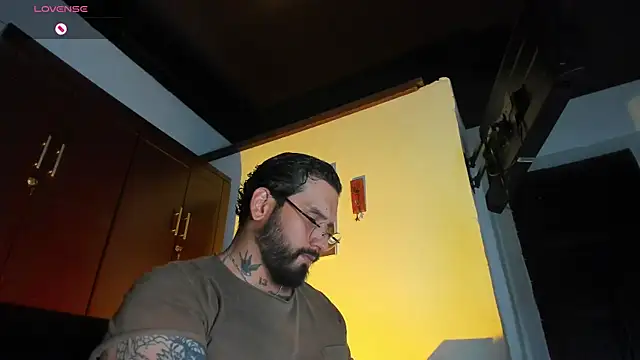 CamiloGray  online show from January 12, 2:44 pm