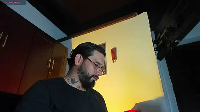 CamiloGray  online show from February 18, 2:35 pm