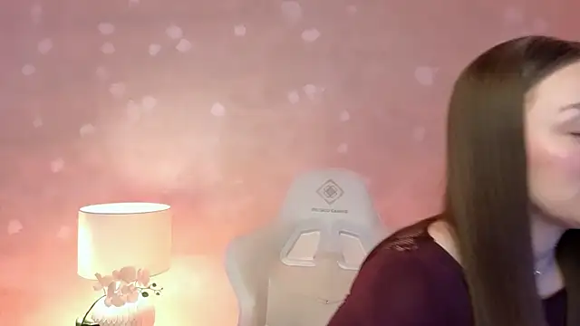 MilaFleur online show from April 22, 2:18 pm