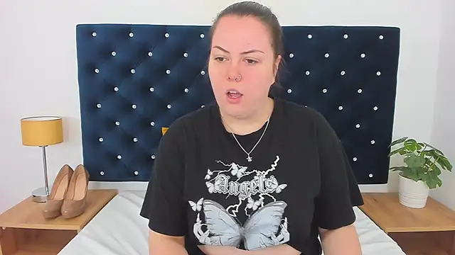 EvaLick online show from February 18, 9:43 am