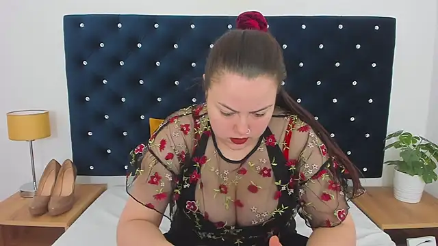 EvaLick online show from February 19, 6:33 am