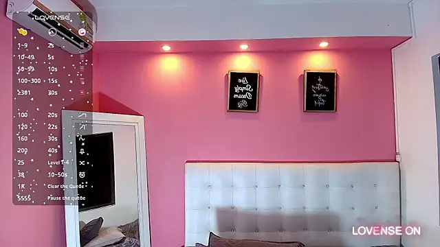 Snapshot of hornyhousekeeper_ chatting on December 10, 1:00 pm hornyhousekeeper  online show from December 10, 1:00 pm