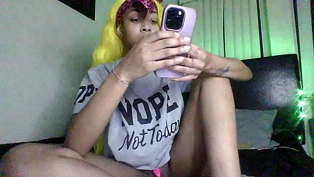 Snapshot of sexybribri@xh chatting on January 10, 2:35 am sexybribrixh online show from January 10, 2:35 am