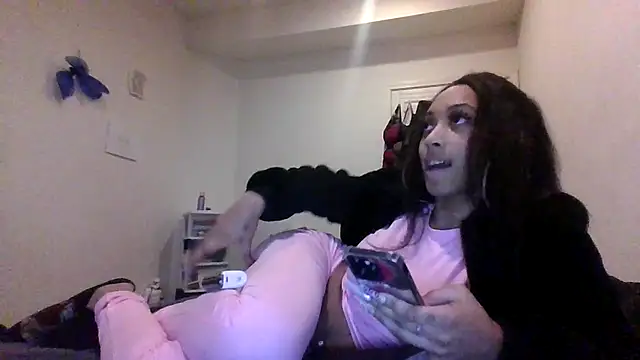 Snapshot of sexybribri@xh chatting on February 9, 1:33 am sexybribrixh online show from February 9, 1:33 am