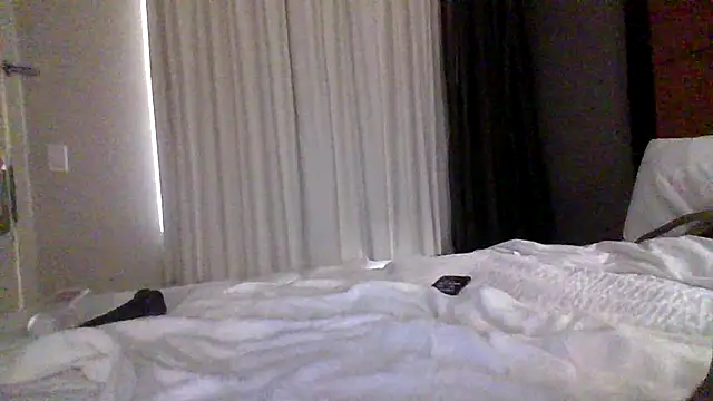 Snapshot of sexybribri@xh chatting on October 11, 9:02 pm sexybribrixh online show from October 11, 9:02 pm