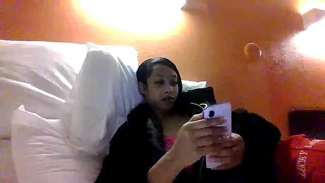 Snapshot of sexybribri@xh chatting on October 15, 5:29 am sexybribrixh online show from October 15, 5:29 am