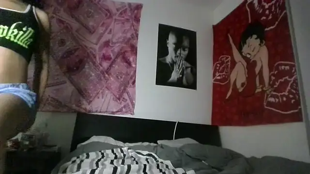 Snapshot of sexybribri@xh chatting on November 26, 4:02 am sexybribrixh online show from November 26, 4:02 am