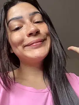 Snapshot of cutesarah_ chatting on January 4, 10:24 pm cutesarah  online show from January 4, 10:24 pm