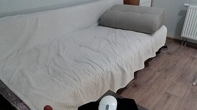 Snapshot of increible_della chatting on December 13, 7:43 pm increible della online show from December 13, 7:43 pm