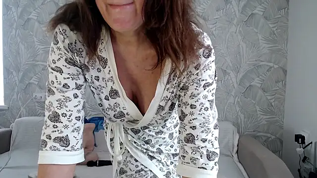 Snapshot of increible_della chatting on September 26, 9:57 am increible della online show from September 26, 9:57 am